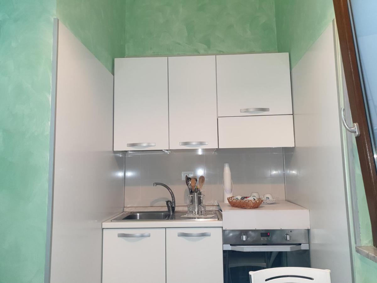 Al Porticciolo Acomodação com café da manhã Salerno Exterior foto